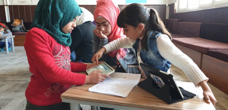 Les enfants syriens apprennent les bases de la programmation avec Scratch 